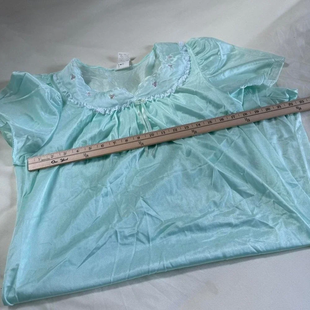 70s‎ vintage blueish green embroidered nightgown size small
